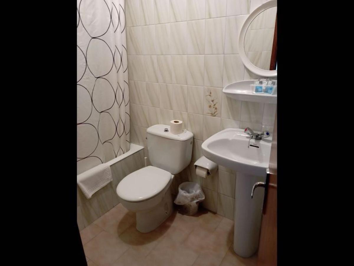 Room In Lodge - Double And Single Room - Pension Oria 1 Луарка Экстерьер фото
